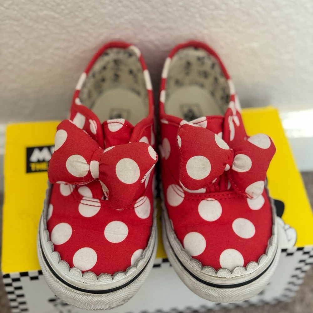 Vans Red and White Polka Dot Kids Sneakers Disney Minnie Mouse